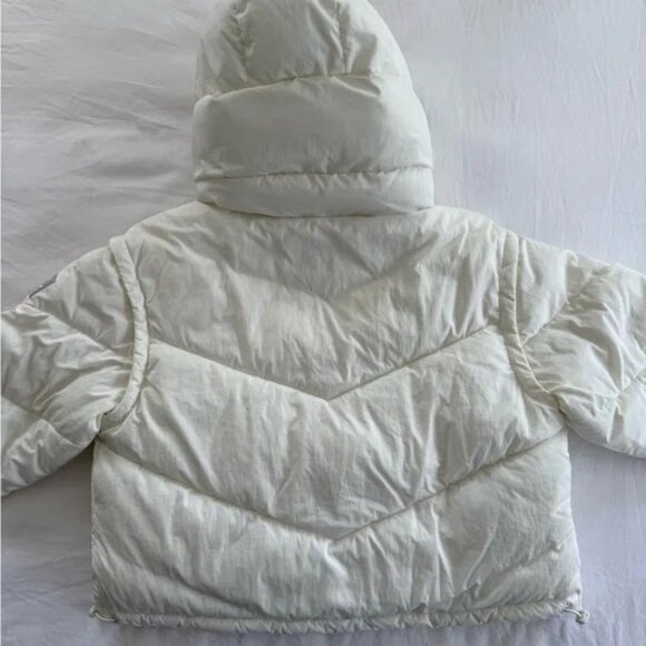 Alo Yoga Glacier Puffer Color White - Picture 6 of 7